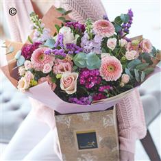 Mother&#39;s Day Pastel Hand-tied Large